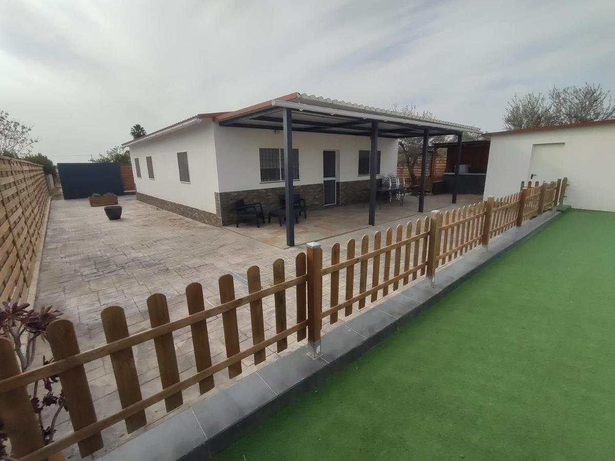 Chalet En El Aljarafe A 15 Min De Sevilla Экстерьер фото